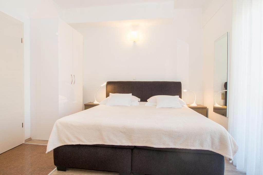 Bed & Breakfast Pino โปดสตรานา ภายนอก รูปภาพ