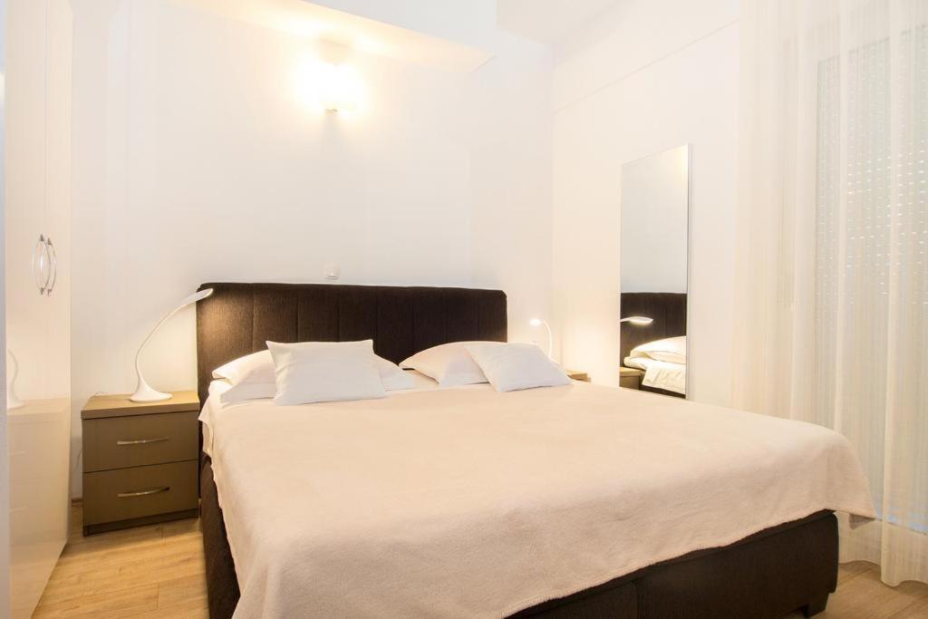Bed & Breakfast Pino โปดสตรานา ภายนอก รูปภาพ