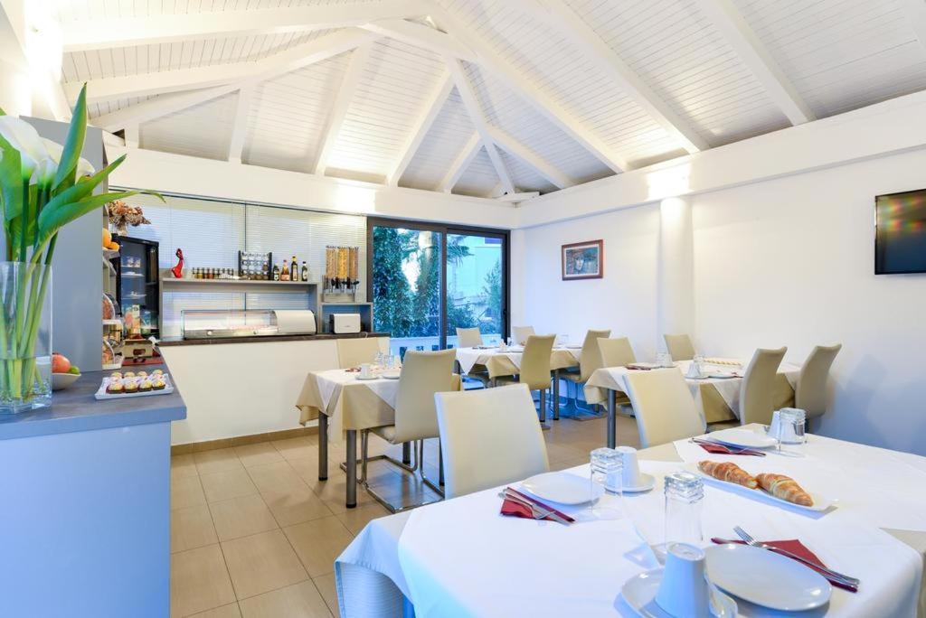 Bed & Breakfast Pino โปดสตรานา ภายนอก รูปภาพ