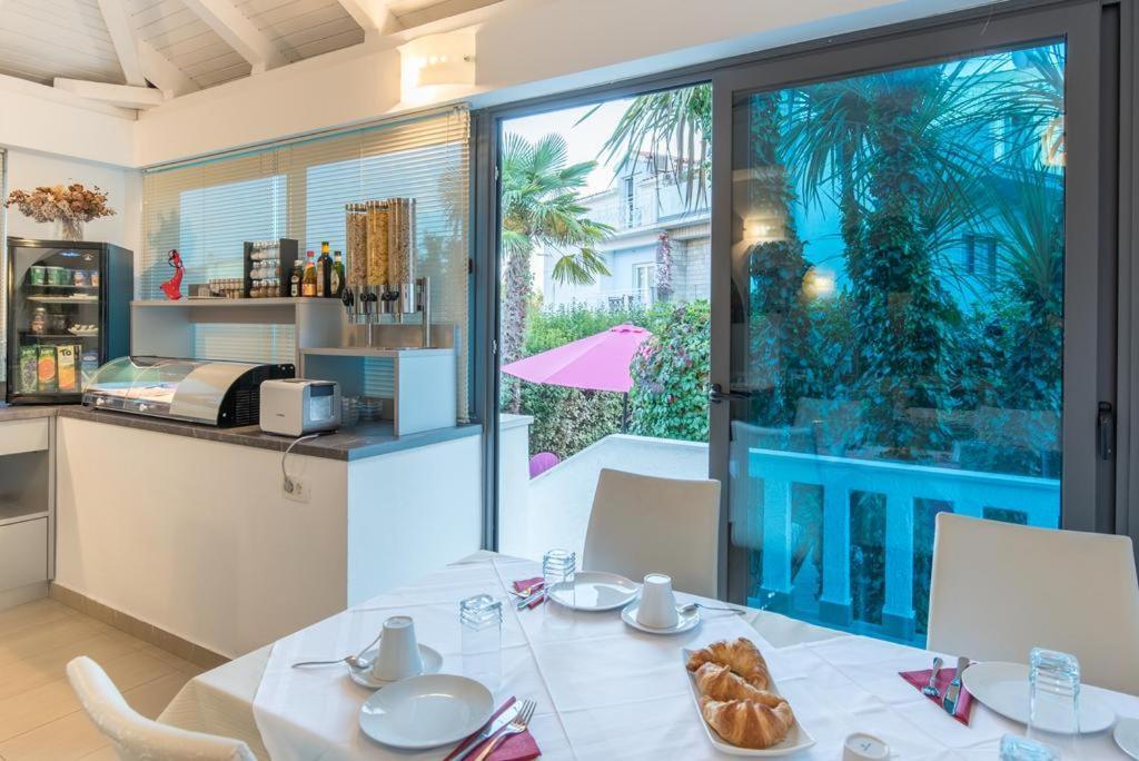 Bed & Breakfast Pino โปดสตรานา ภายนอก รูปภาพ
